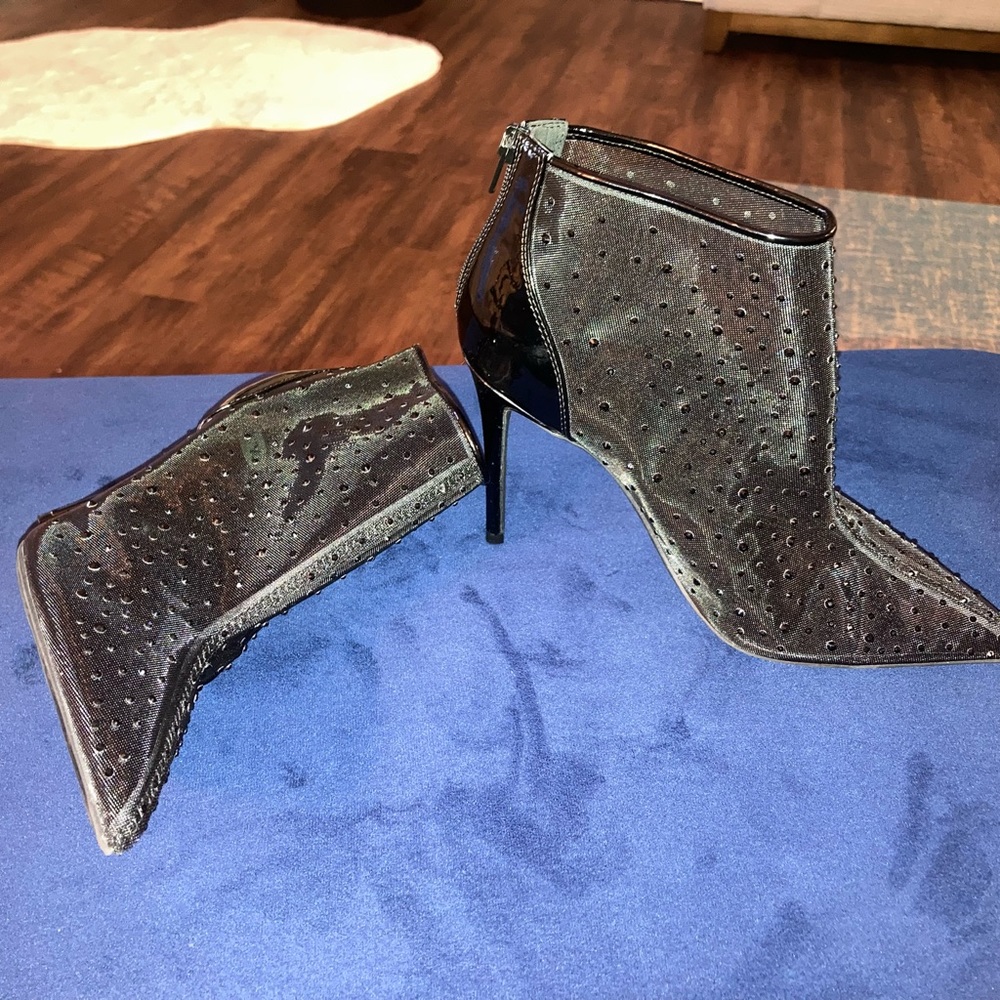 Boots - Picture 5 of 10